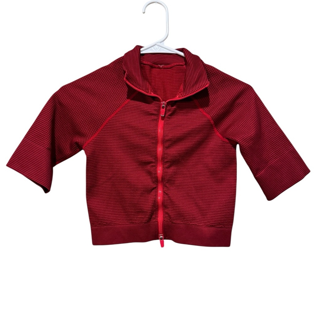 Red/Burgundy Zip-Up Crop Top‎